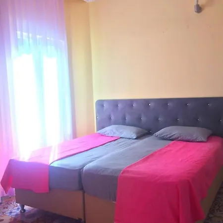 Hotel Apeas *